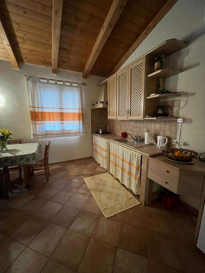 Casa Nel Borgo Di San Pantaleo Villa ภายนอก รูปภาพ